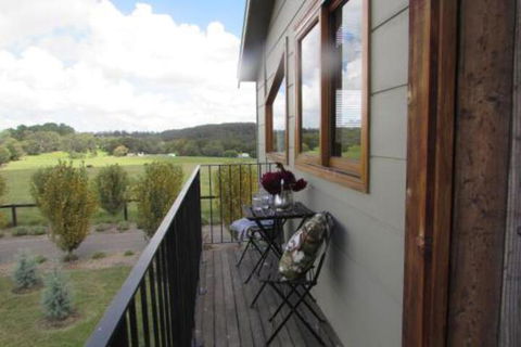 The Loch An Idyllic Country Escape - Accommodation Newcastle 7