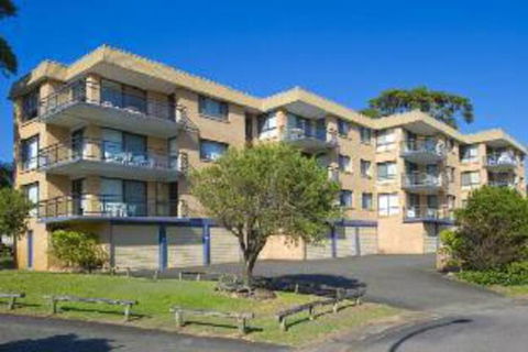 2 Bedroom Apartment Commodore Unit 3 6 Intrepid Close - Accommodation Newcastle 3