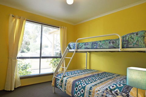 Alwyns By THE SEA PET Friendly - Accommodation Newcastle 6