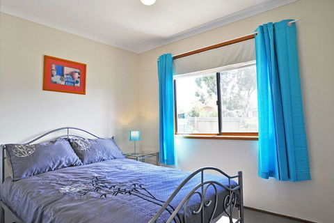 Alwyns By THE SEA PET Friendly - Accommodation Newcastle 5
