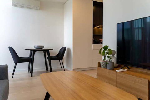 Modern 1 Bedroom Apartment South Yarra - Accommodation Newcastle 1