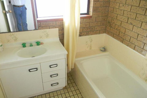 The Beach House - Accommodation Newcastle 3