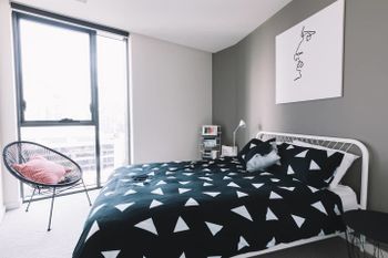 Experience Waterfront Luxury With Views - Accommodation Newcastle 3
