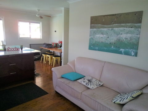 Southport Dandar - Accommodation Newcastle 6
