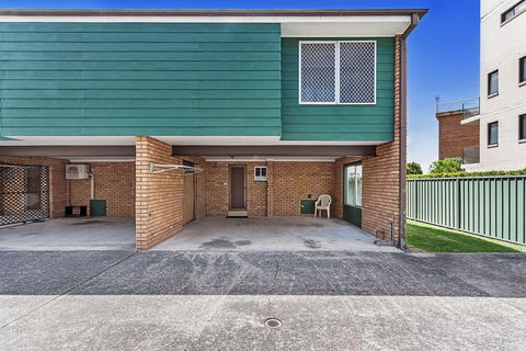 Macadamia Court 6 Nelson Bay - Accommodation Newcastle 3