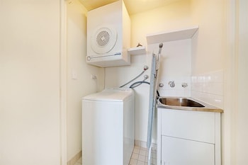 Wyndel Apartments - Apex - Accommodation Newcastle 4