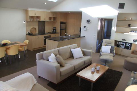 SACKVILLE APARTMENT 1 - Accommodation Newcastle 3