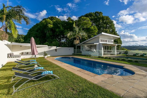 A PERFECT STAY - Byron's Brae - Accommodation Newcastle 4