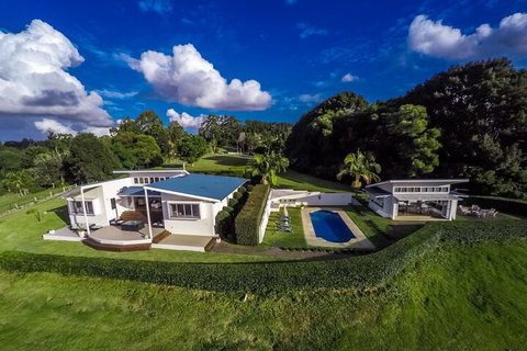 A PERFECT STAY - Byron's Brae - Accommodation Newcastle 3