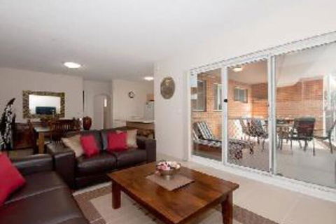 2 Bedroom Apartment Kiah Unit 16 / 53 Victoria Parade - Accommodation Newcastle 3