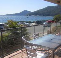3 Bedroom House Shoal Bay Palm Beach - Accommodation Newcastle
