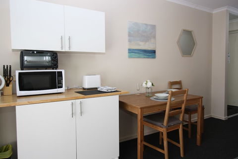 Resort Serviced Apartments - Mandurah - Accommodation Newcastle 3