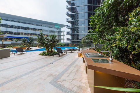 Airtrip Apartments On Cordelia - Accommodation Newcastle 0