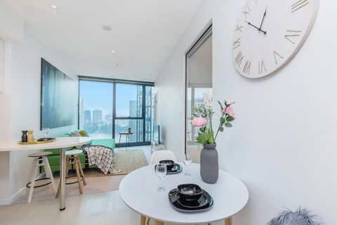 SKY Heart Of BNE City 2bed APT Pool& Gym Qbn222-18 - Accommodation Newcastle 6