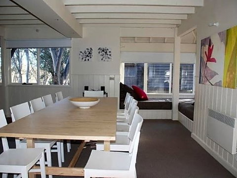 White Mountain Lodge - Accommodation Newcastle 1