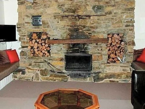 White Mountain Lodge - Accommodation Newcastle 0