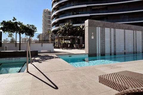 The Oracle Broadbeach 906 - Accommodation Newcastle 3