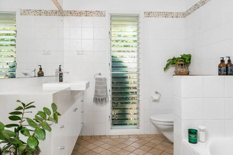 Byrons Brae - Accommodation Newcastle 6