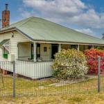 Dillons Cottage - Accommodation Newcastle 0