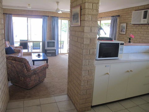 Kalbarri Riverfront Unit - Accommodation Newcastle 4