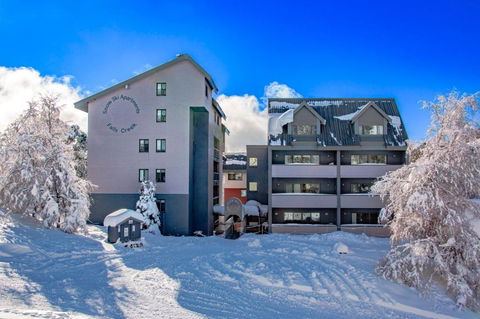 Snow Ski Apartments 31 - Accommodation Newcastle 6