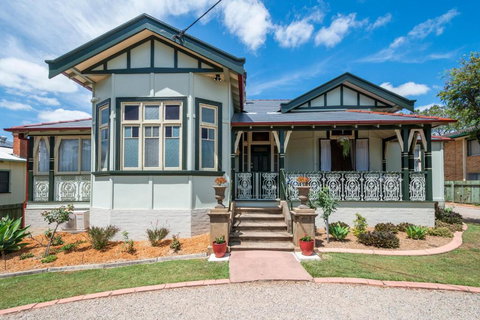 The Rosary - Accommodation Newcastle 1