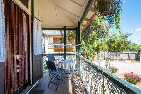 The Rosary - Accommodation Newcastle 6