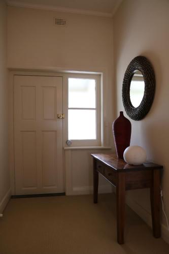 Merellaan - Accommodation Newcastle 0