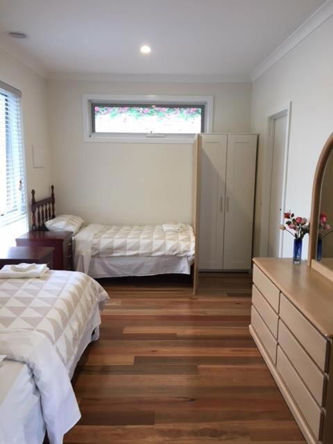 Unit2B - Accommodation Newcastle 2