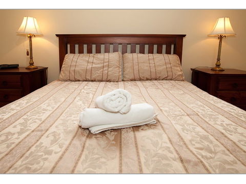 Fairholme Townhouse - Accommodation Newcastle 3