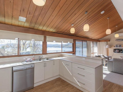 Platypus 19 McLure Circuit - Accommodation Newcastle 4