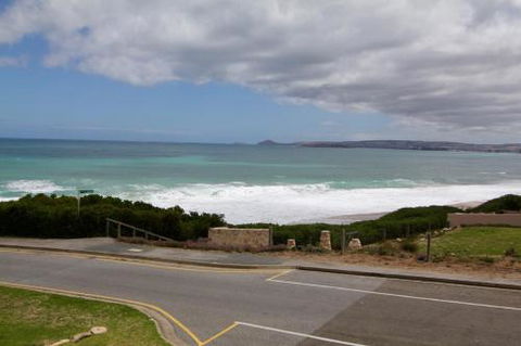 Southern Sands Beachfront Apartments - Accommodation Newcastle 6