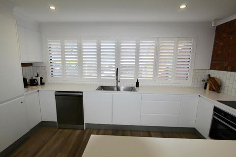 Southern Sands Beachfront Apartments - Accommodation Newcastle 2
