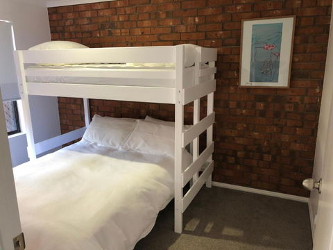 Southern Sands Beachfront Apartments - Accommodation Newcastle 3