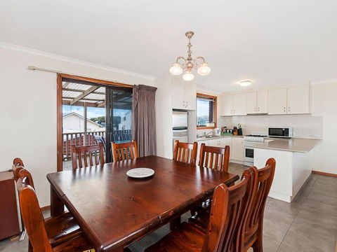 AMBIENCE By THE SEA - Accommodation Newcastle 4