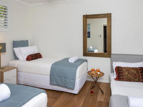 Kendalls Beach HideAway 3 Nights For Price Of 2 During Winter Months - Accommodation Newcastle 3