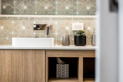 A PERFECT STAY Luxe & Bloom - Accommodation Newcastle 5