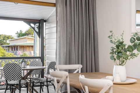A PERFECT STAY Luxe & Bloom - Accommodation Newcastle 1