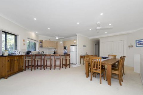 Al Mare No 2 42a - Accommodation Newcastle 2