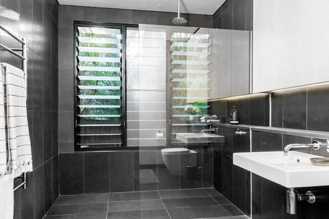 Your Luxury Escape Tallowood - Accommodation Newcastle 0