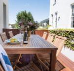 Spinnakers Waterfront - Accommodation Newcastle