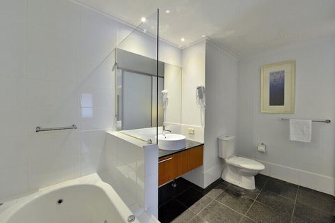 Sea Side 104 - Accommodation Newcastle 6