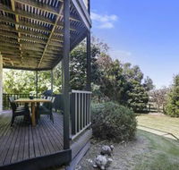 APOLLO BAY HOLIDAY HOUSE walk to beach  wifi - Accommodation Newcastle