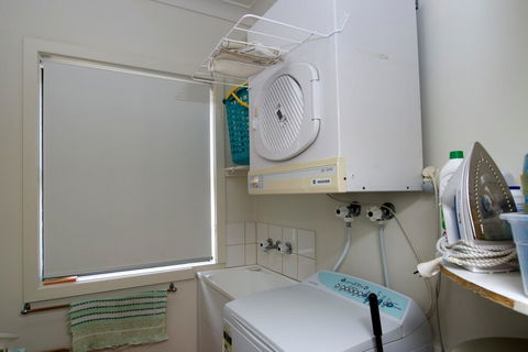 Shoal Bay Avenue Unit 3 / 7 - Accommodation Newcastle 5