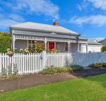 Red Door at Wishart - Accommodation Newcastle