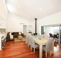 The Sands Pet Friendly 3 Min Walk to Beach - Accommodation Newcastle