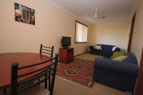 Lakehouse On Oxley - Accommodation Newcastle 3