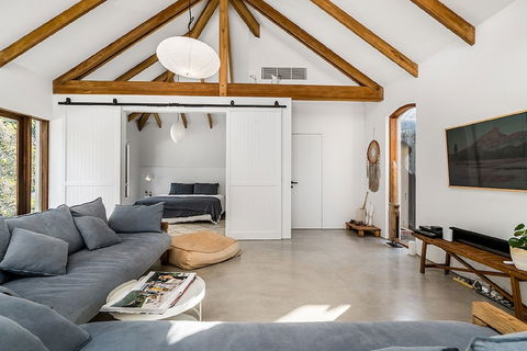Your Luxury Escape - Fairway - Accommodation Newcastle 5
