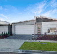 Brand New Home 10 mins to Beach Torquay Geelong Deakin Hospitals - Accommodation Newcastle