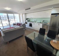 just listed Bolton St. 1br 350m walk to Newcastle beach  Wifi end Eand - Accommodation Newcastle